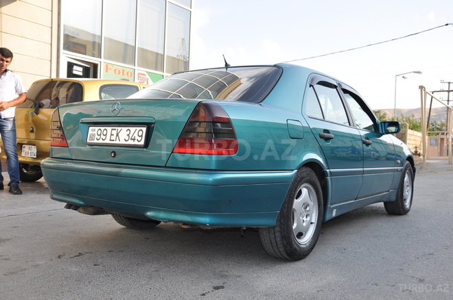 Mercedes C 220 1997, 330,000 km - 2.2 л - Bakı
