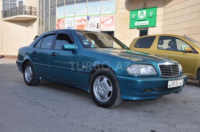Mercedes C 220 1997, 330,000 km - 2.2 л - Bakı