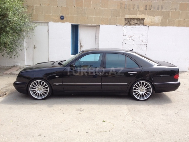 Mercedes E 280 1998, 204,000 km - 2.8 l - Bakı
