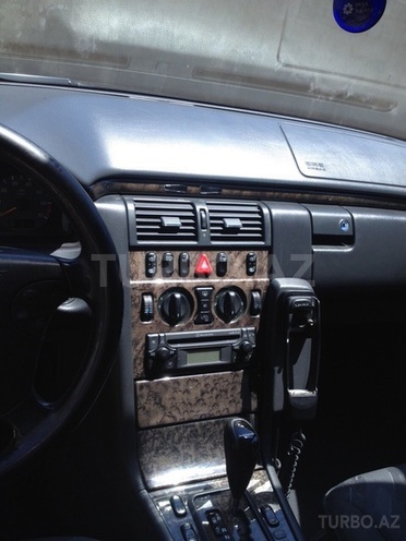 Mercedes E 200 2001, 158,000 km - 2.0 l - Bakı