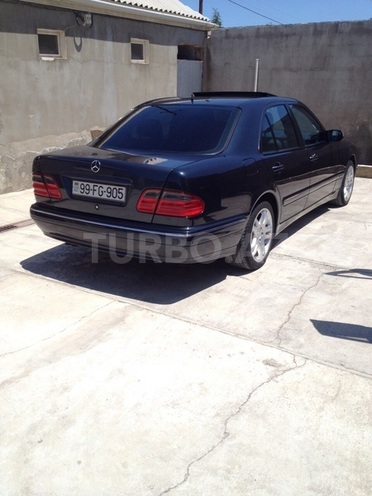 Mercedes E 200 2001, 158,000 km - 2.0 l - Bakı