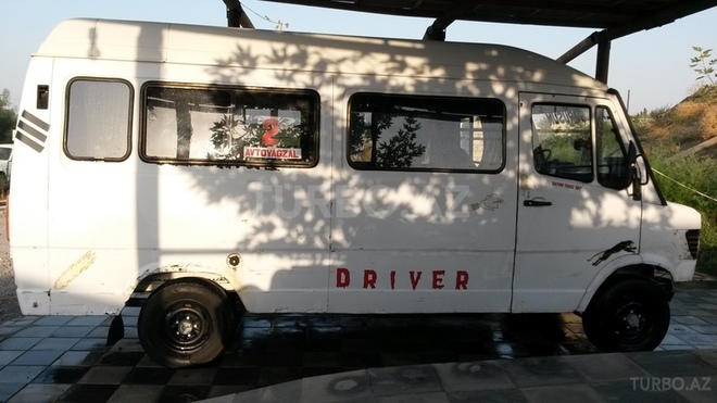 Mercedes 208 D 1991, 600,000 km - 2.3 l - Bakı