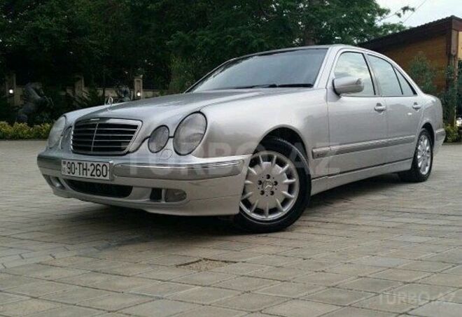 Mercedes E 240 2002, 202,000 km - 2.6 l - Bakı