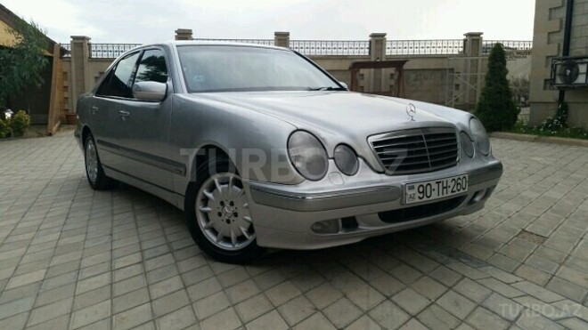 Mercedes E 240 2002, 202,000 km - 2.6 l - Bakı