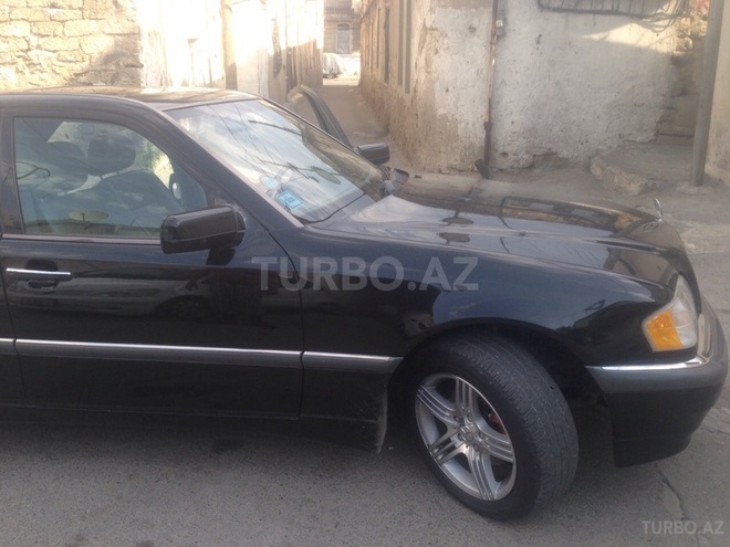 Mercedes C 230 2000, 150,000 km - 2.3 l - Bakı