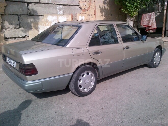 Mercedes E 200 1990, 327,000 km - 2.0 l - Bakı