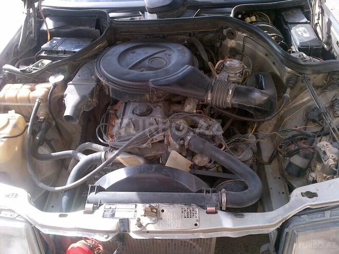 Mercedes E 200 1990, 327,000 km - 2.0 l - Bakı