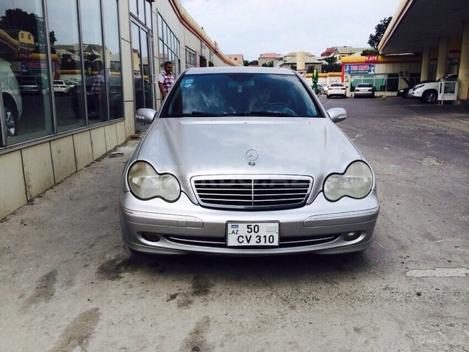 Mercedes C 230 2003, 220,000 km - 2.3 l - Bakı