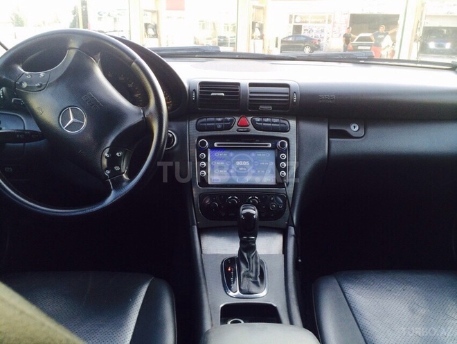Mercedes C 230 2003, 220,000 km - 2.3 l - Bakı