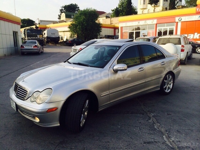 Mercedes C 230 2003, 220,000 km - 2.3 l - Bakı