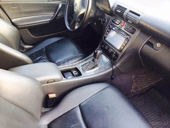 Mercedes C 230 2003, 220,000 km - 2.3 l - Bakı