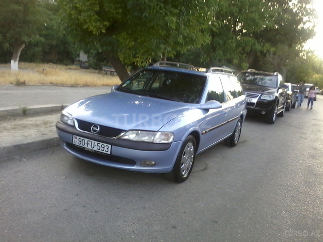 Opel Vectra 1996, 215,648 km - 1.8 л - Bakı