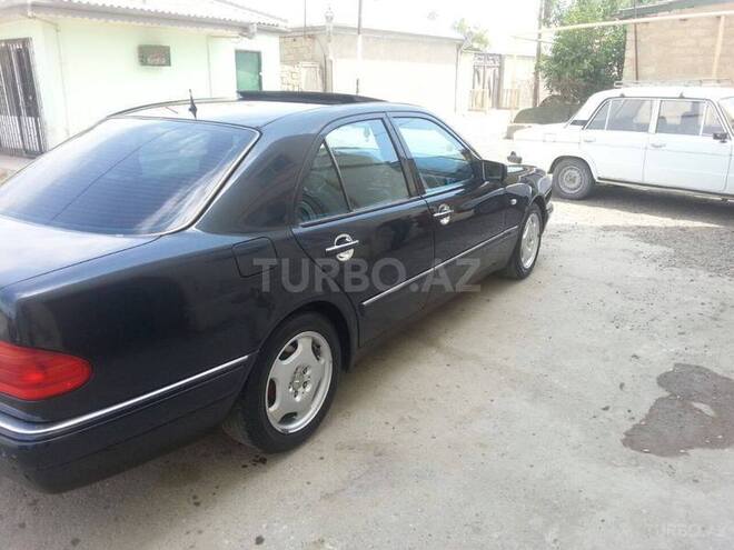 Mercedes E 200 1997, 220,000 km - 2.0 l - Bakı