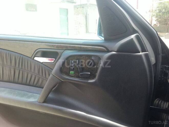 Mercedes E 200 1997, 220,000 km - 2.0 l - Bakı