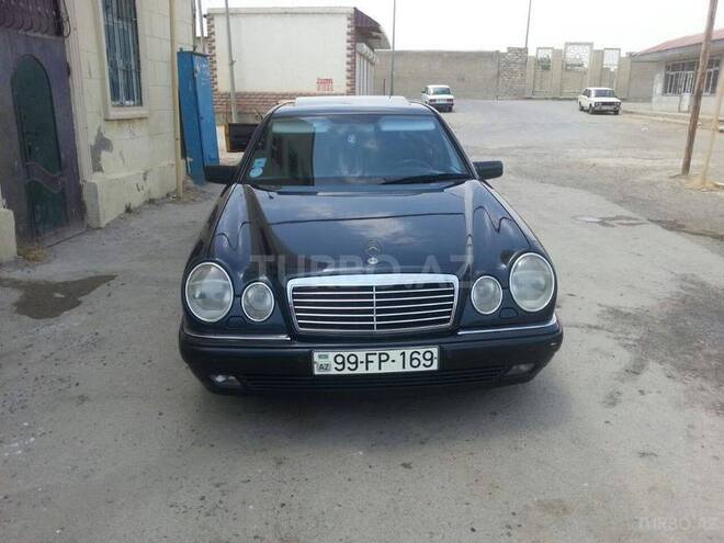 Mercedes E 200 1997, 220,000 km - 2.0 l - Bakı