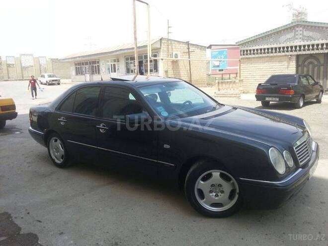 Mercedes E 200 1997, 220,000 km - 2.0 l - Bakı
