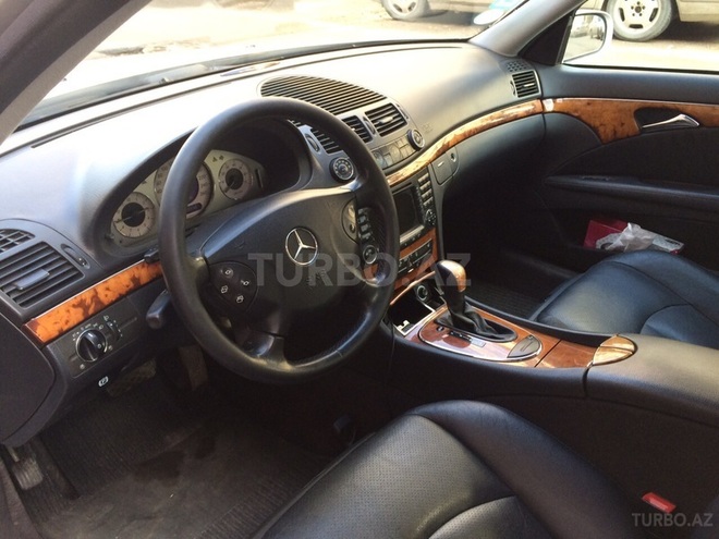 Mercedes E 240 2002, 148,000 km - 2.6 l - Bakı