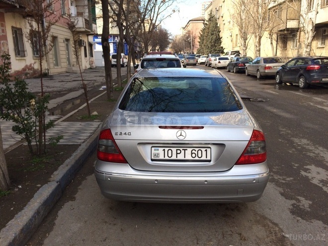 Mercedes E 240 2002, 148,000 km - 2.6 l - Bakı
