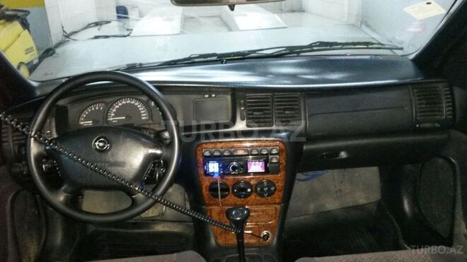Opel Vectra 1997, 310,000 km - 2.5 l - Bakı