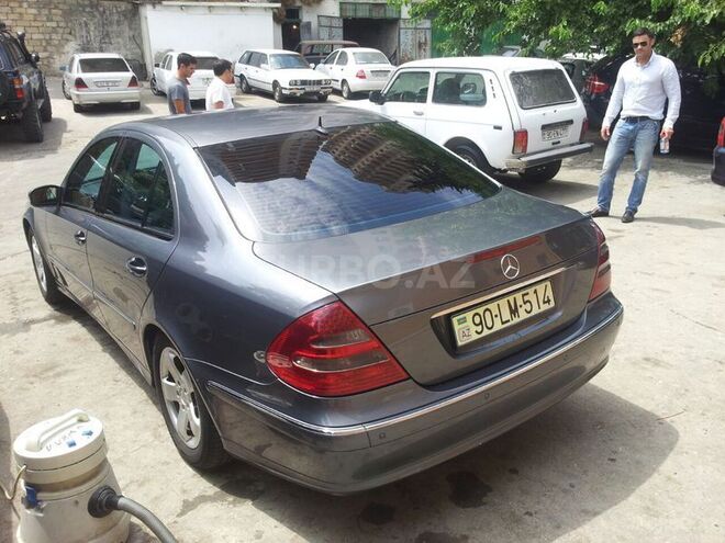 Mercedes E 270 2004, 300,000 km - 2.7 л - Bakı