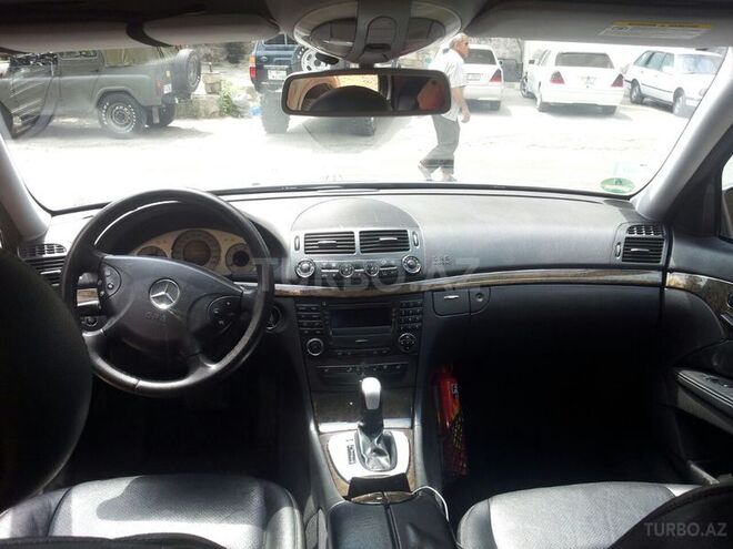 Mercedes E 270 2004, 300,000 km - 2.7 л - Bakı