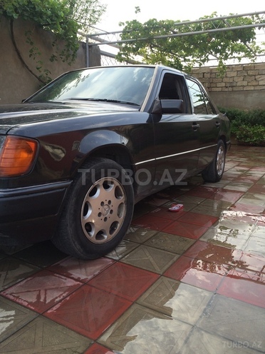 Mercedes E 300 1991, 398,528 km - 3.0 l - Bakı