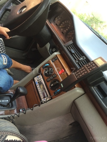 Mercedes E 300 1991, 398,528 km - 3.0 l - Bakı