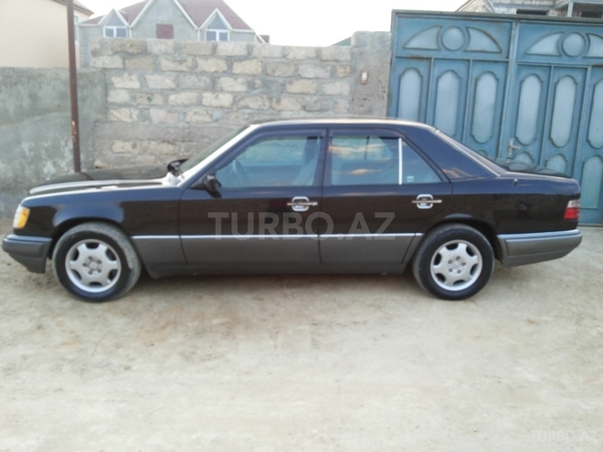 Mercedes E 320 1994, 250,000 km - 3.2 л - Bakı