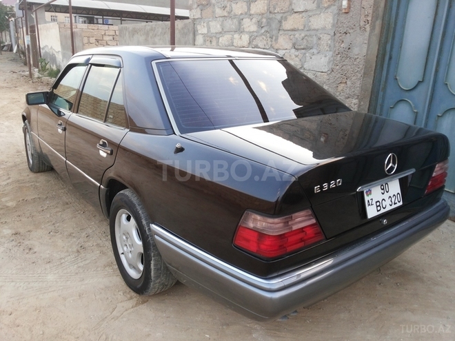 Mercedes E 320 1994, 250,000 km - 3.2 л - Bakı