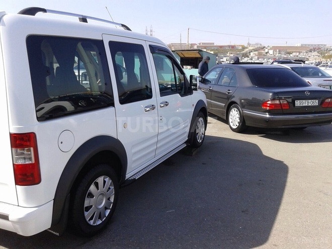 Ford Tourneo Connect 2007, 156,000 km - 1.8 l - Bakı
