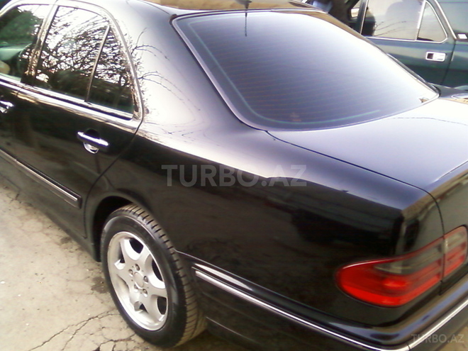 Mercedes E 220 2002, 230,000 km - 2.2 л - Bakı
