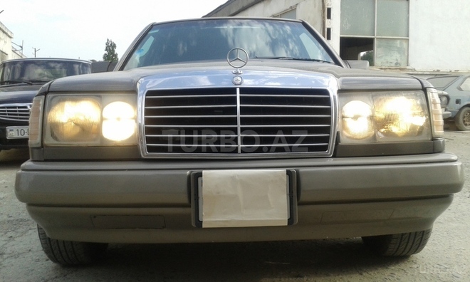 Mercedes E 200 1993, 373,400 km - 2.0 л - Bakı