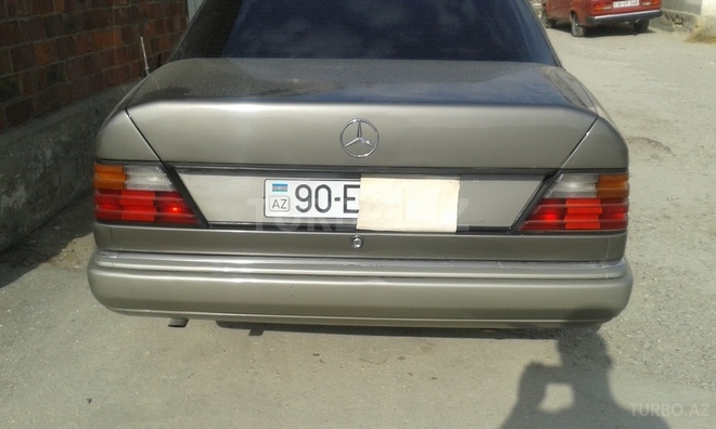 Mercedes E 200 1993, 373,400 km - 2.0 л - Bakı