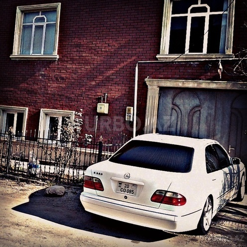 Mercedes E 320 2000, 180,000 km - 3.2 l - Bakı