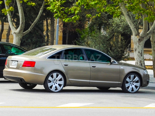 Audi A6 2005, 160,000 km - 3.2 l - Bakı