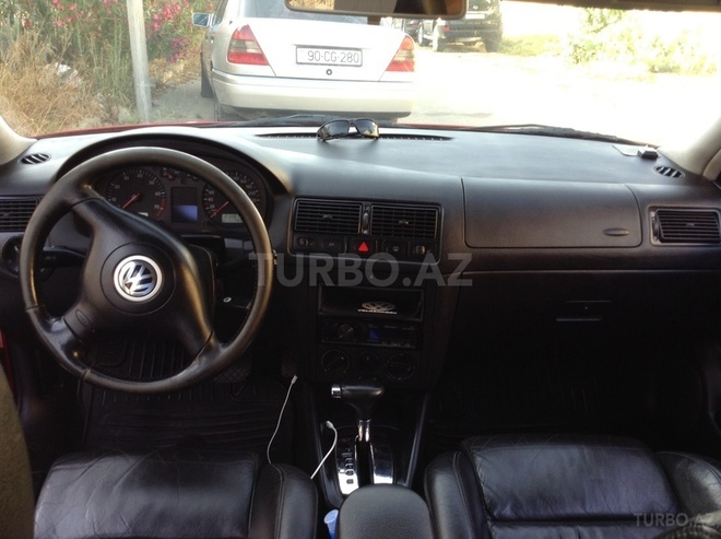 Volkswagen Golf 2002, 100,000 km - 2.0 l - Bakı