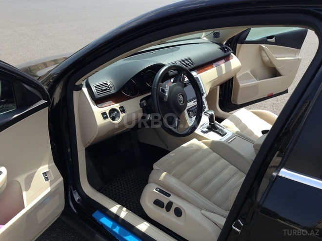 Volkswagen Passat 2010, 99,000 km - 1.8 l - Bakı