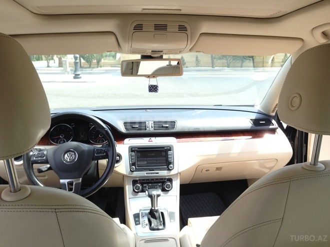Volkswagen Passat 2010, 99,000 km - 1.8 l - Bakı