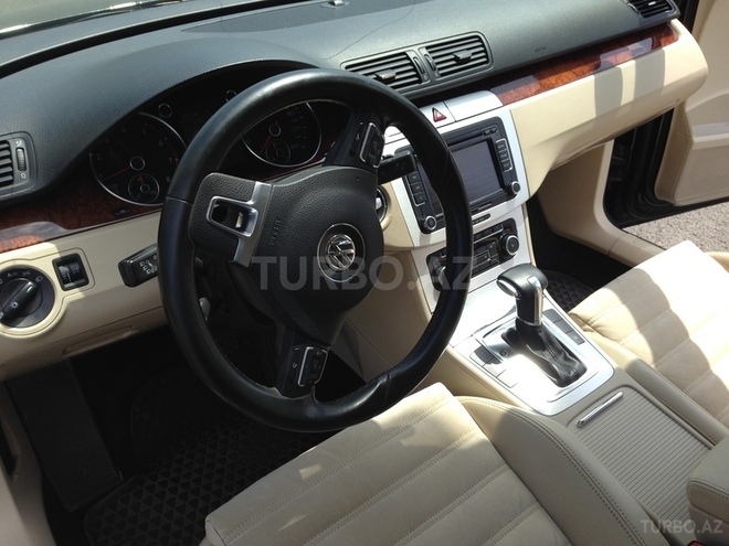 Volkswagen Passat 2010, 99,000 km - 1.8 l - Bakı