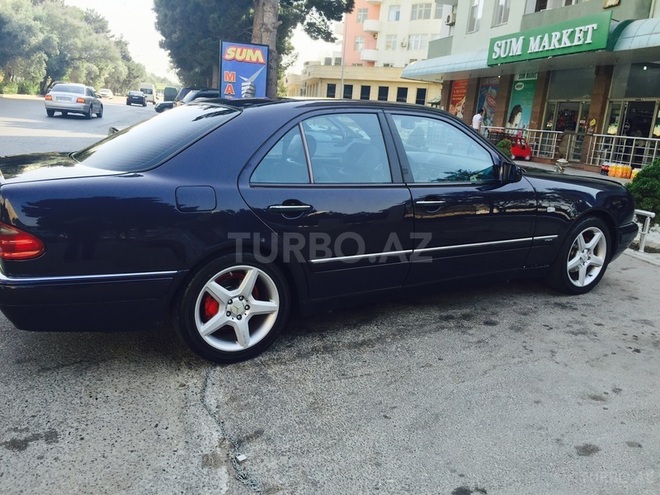 Mercedes E 240 1998, 215,000 km - 2.4 l - Bakı