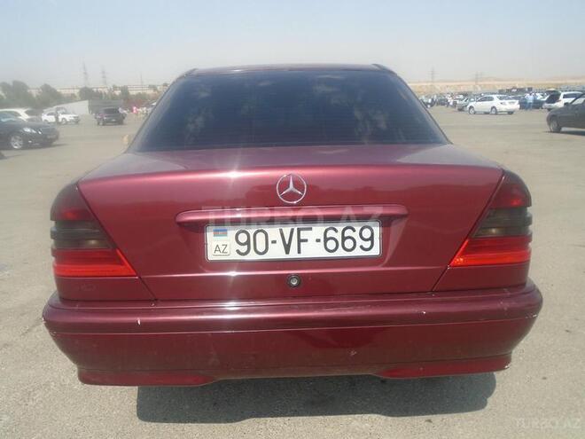 Mercedes C 220 2000, 279,000 km - 2.2 л - Bakı