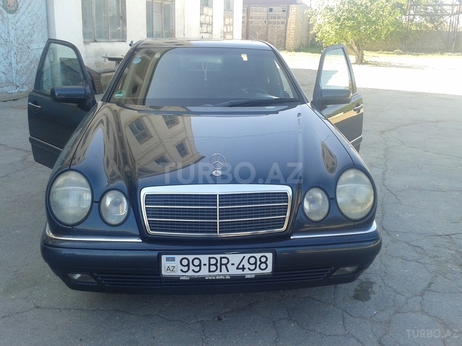 Mercedes E 200 1997, 215,000 km - 2.0 l - Bakı