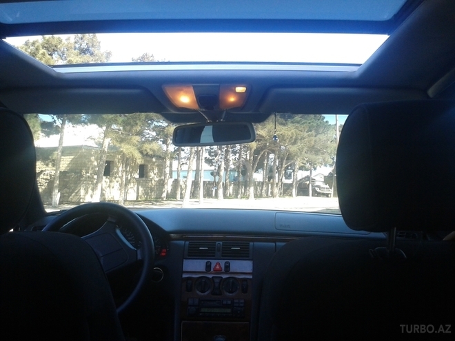 Mercedes E 200 1997, 215,000 km - 2.0 l - Bakı