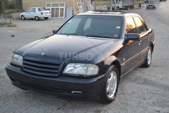 Mercedes C 220 1999, 220,000 km - 2.2 l - Bakı