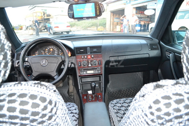 Mercedes C 220 1999, 220,000 km - 2.2 l - Bakı
