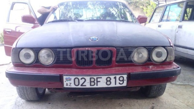 BMW 525 1988, 400,000 km - 2.5 l - Bakı