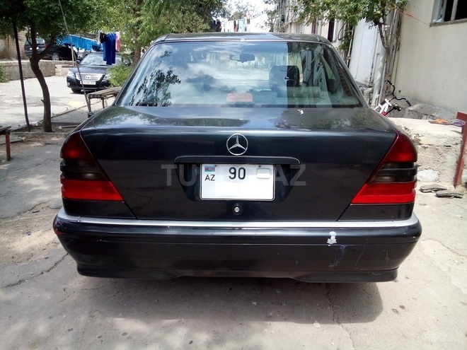 Mercedes C 230 1997, 270,000 km - 2.3 l - Bakı