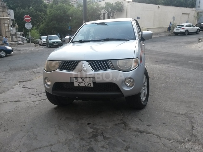 Mitsubishi L200 2008, 153,000 km - 2.5 l - Bakı