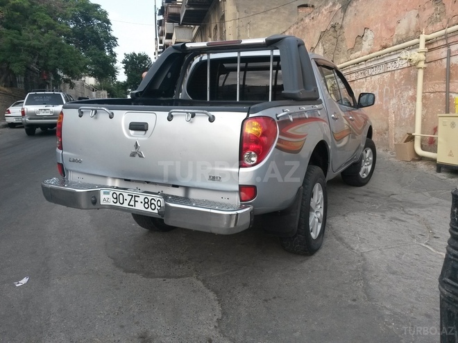 Mitsubishi L200 2008, 153,000 km - 2.5 l - Bakı