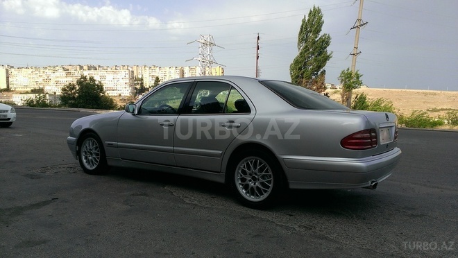 Mercedes E 200 1999, 180,357 km - 2.0 l - Bakı